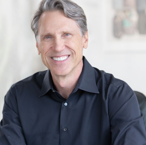 自然療法分野の世界的権威であるマレー博士は、パルミトイルエタノールアミド（エンドウ豆）の抗炎症・鎮痛薬理学的作用を説明する記事を書いた